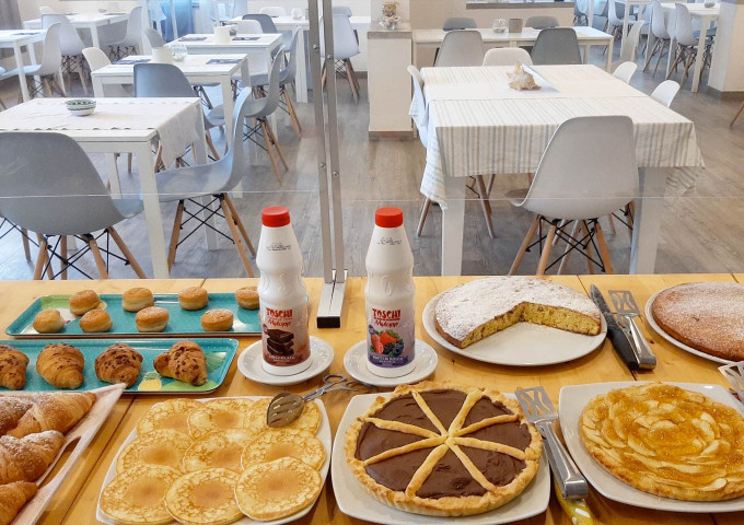 media.Gallery-Colazione-02-Hotel-Arlecchino-Riccione